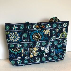 Vera Bradley Tic Tac Tote Mod Floral Blue